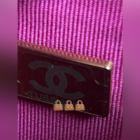 Chanel Mini Kelly Bag 24A - Picture 16 of 17